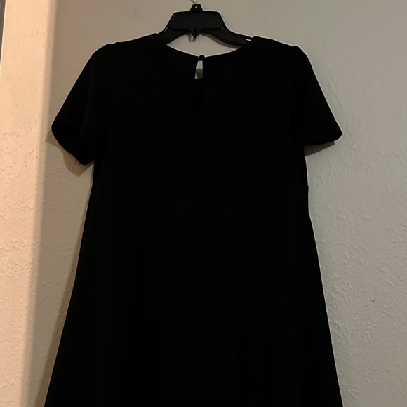 Philosophy Classic Black Short Sleeve Top - Picture 6 of 7